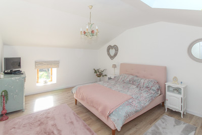 French property for sale in Chiché, Deux-Sèvres - €193,000 - photo 9
