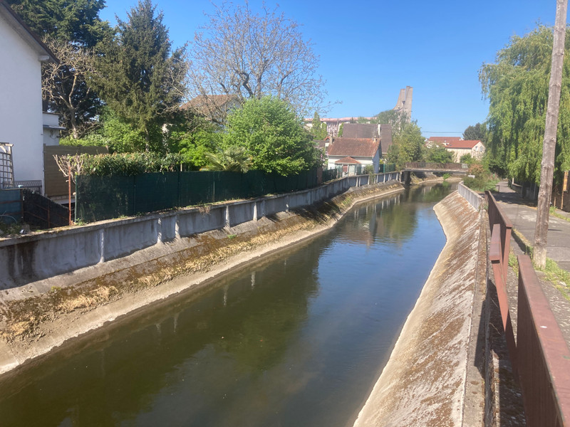 French property for sale in Viry-Châtillon, Essonne - €359,000 - photo 9