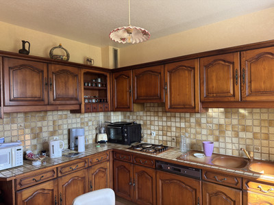 French property for sale in Saint-Mayeux, Côtes-d'Armor - €167,400 - photo 3