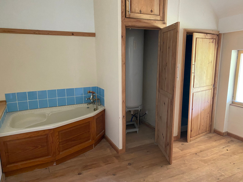 French property for sale in Lohuec, Côtes-d'Armor - €99,000 - photo 6