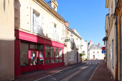Maison à vendre à Le Lude, Sarthe, Pays de la Loire, avec Leggett Immobilier