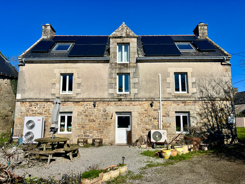 French property for sale in Guern, Morbihan - €296,800 - photo 0