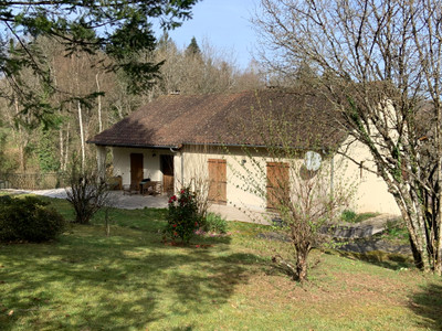 Maison à vendre à Saint-Hilaire-les-Places, Haute-Vienne, Limousin, avec Leggett Immobilier