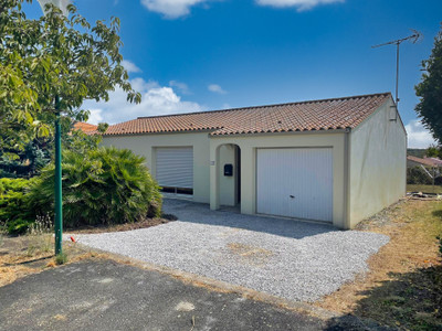 Maison à vendre à Mervent, Vendée, Pays de la Loire, avec Leggett Immobilier