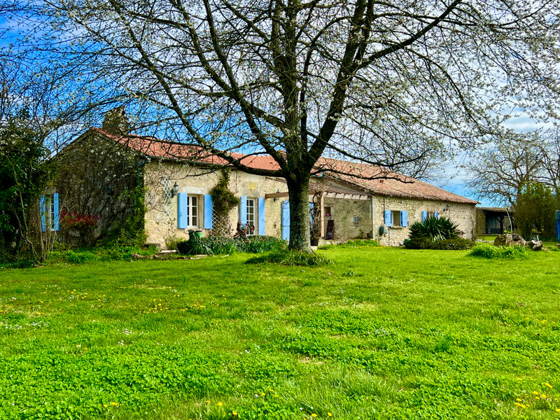 Maison à vendre à Eymet, Dordogne - 465.000 € - photo 1
