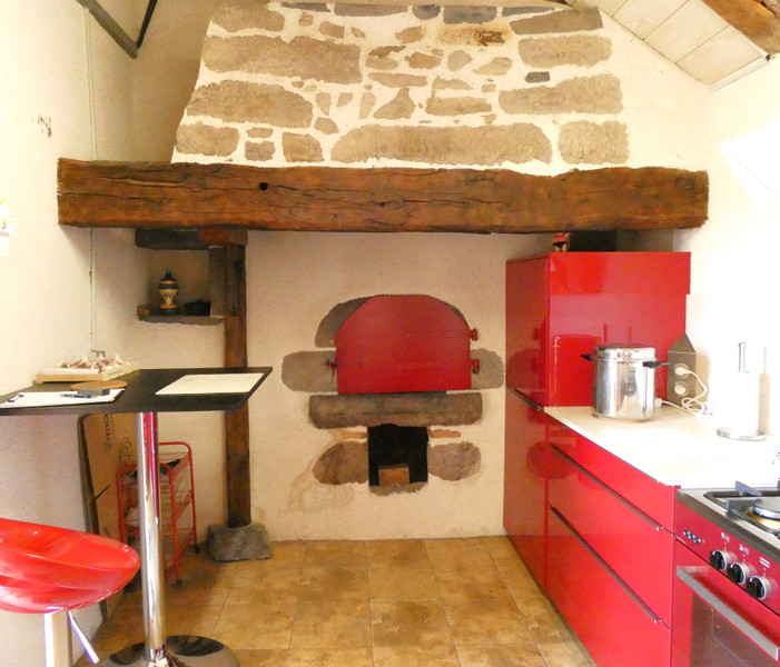 French property for sale in Saint-Martin-Valmeroux, Cantal - €379,900 - photo 8