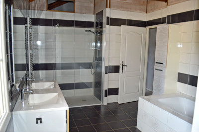 French property for sale in Marmande, Lot-et-Garonne - €335,000 - photo 9