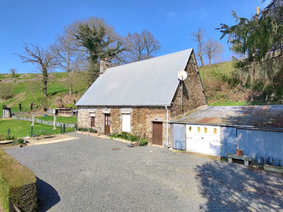 Maison à vendre à Montsecret-Clairefougère, Orne, Basse-Normandie, avec Leggett Immobilier