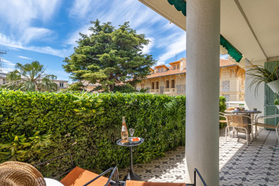 French property for sale in Nice, Alpes-Maritimes - €1,350,000 - photo 1