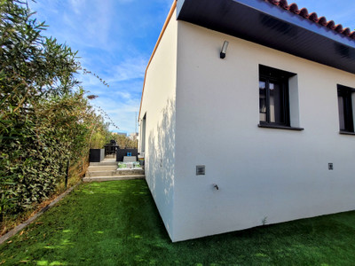 French property for sale in Saint-Nazaire, Pyrénées-Orientales - €317,000 - photo 9