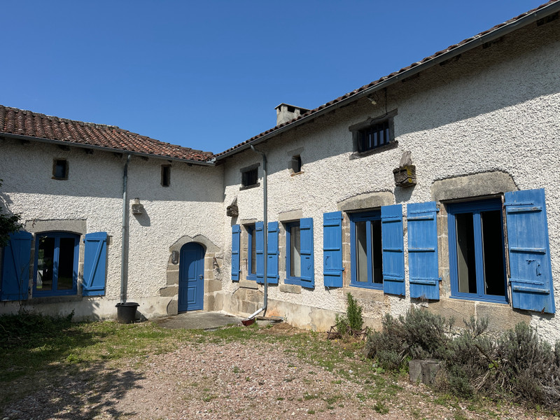French property for sale in Dournazac, Haute-Vienne - €270,000 - photo 1