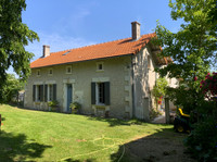 Maison à vendre à Condéon, Charente - 235 400 € - photo 1