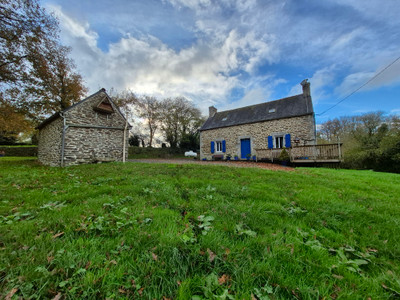 French property for sale in Pont-Melvez, Côtes-d'Armor - €185,000 - photo 1