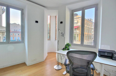French property for sale in Nice, Alpes-Maritimes - €775,000 - photo 9