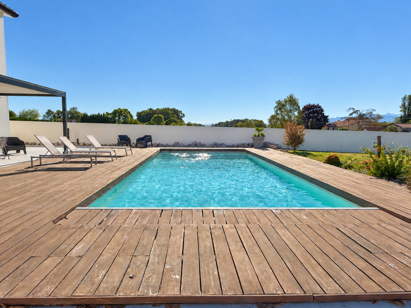 French property for sale in Estancarbon, Haute-Garonne - €449,000 - photo 1