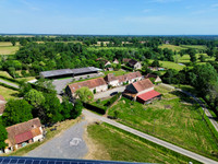 Propriété à vendre à Lignac, Indre - 1 043 000 € - photo n°1