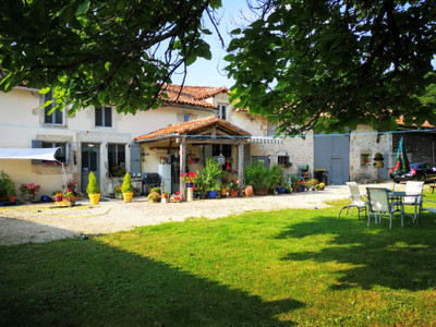 Maison à vendre à Lizant, Vienne, Poitou-Charentes, avec Leggett Immobilier