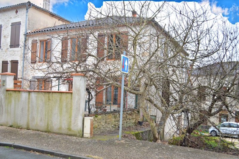 French property for sale in Montesquieu, Lot-et-Garonne - €176,000 - photo 1