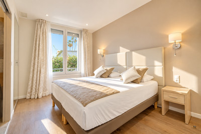 French property for sale in Cannes, Alpes-Maritimes - €1,990,000 - photo 3