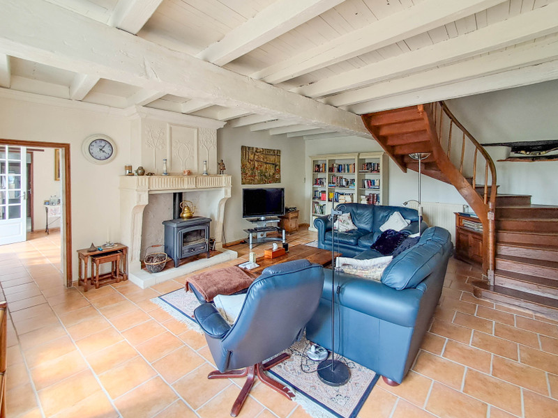 French property for sale in Bresdon, Charente-Maritime - €257,000 - photo 2