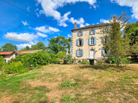 Maison à vendre à Brigueuil, Charente - 598.000 € - photo 1