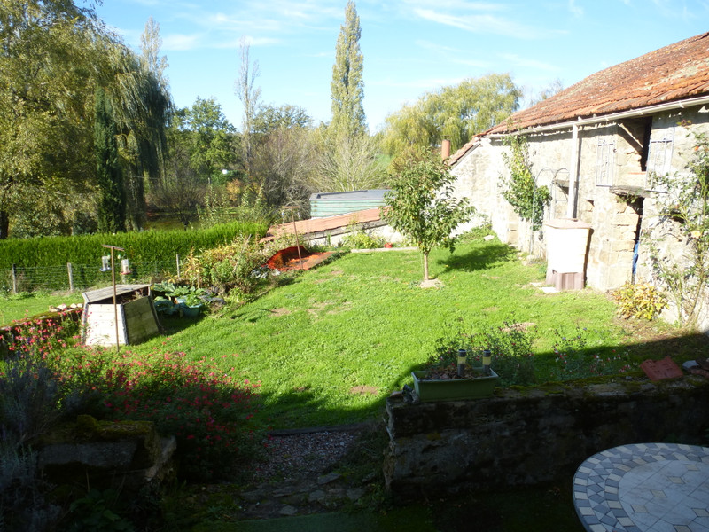 French property for sale in La Chapelle-Baloue, Creuse - &#8364;39,995 - photo 5