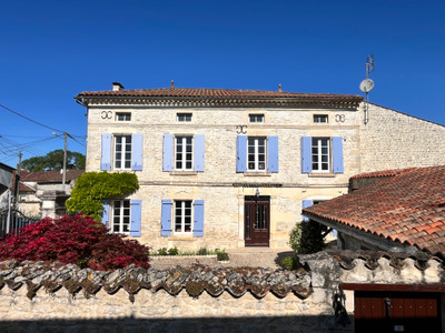 Maison à vendre à Sainte-Sévère, Charente, Poitou-Charentes, avec Leggett Immobilier