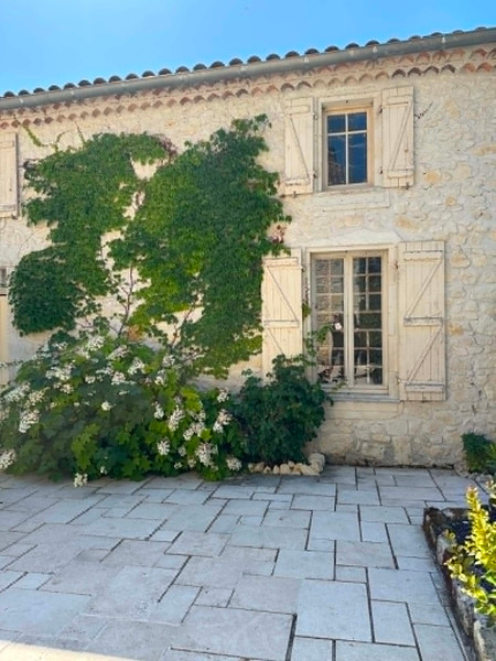 French property for sale in Saint-Germain-d'Esteuil, Gironde - €756,000 - photo 9