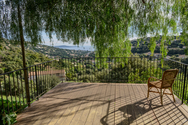 French property for sale in Cavalaire-sur-Mer, Var - €845,000 - photo 5