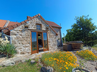 Maison à vendre à Saint-Gervais-d'Auvergne, Puy-de-Dôme - 495.000 € - photo 9