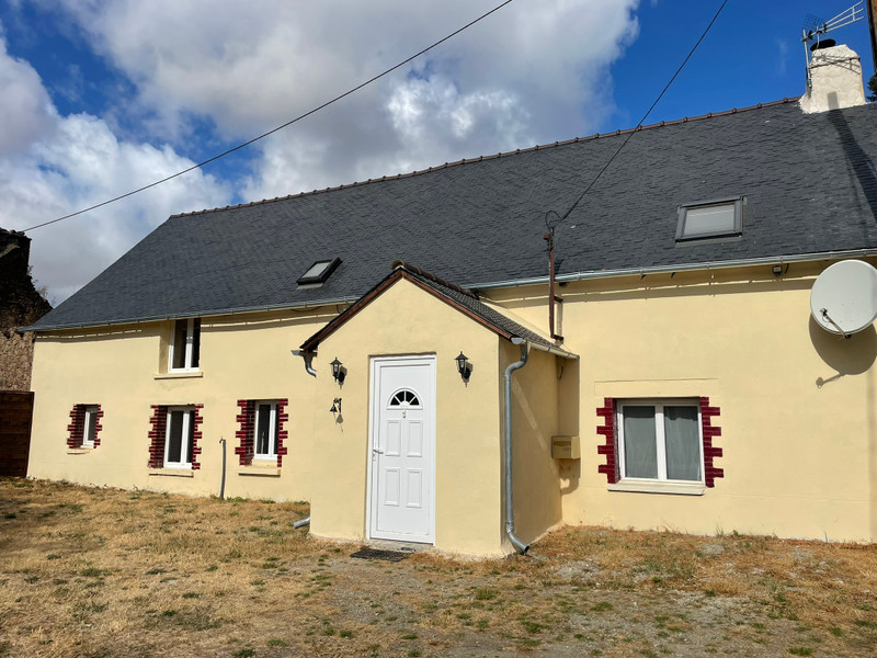 French property for sale in La Grée-Saint-Laurent, Morbihan - €162,000 - photo 0