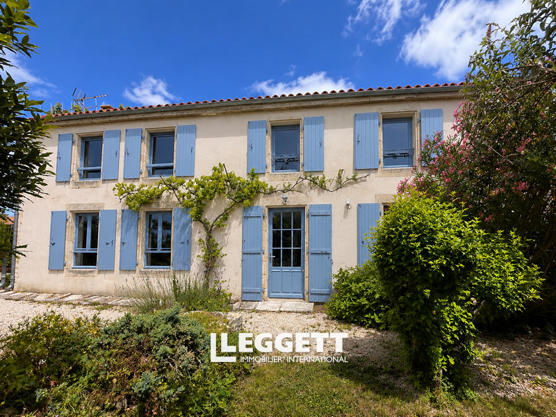 Maison 7 pièce(s), VOUHÉ