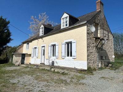 Maison à vendre à Torcé-Viviers-en-Charnie, Mayenne, Pays de la Loire, avec Leggett Immobilier