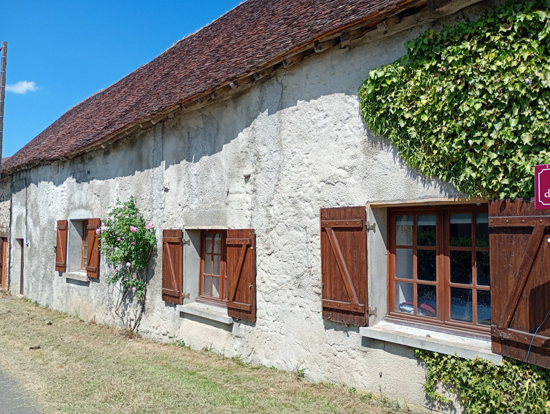 French property for sale in Thollet, Vienne - €97,900 - photo 0