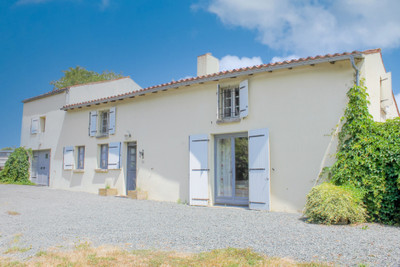 Maison à vendre à Vouvant, Vendée, Pays de la Loire, avec Leggett Immobilier