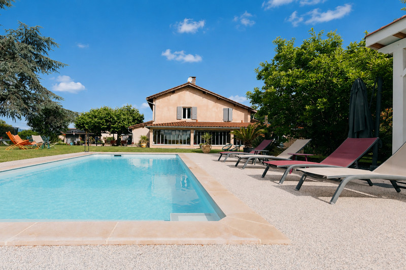 Propriété à vendre à Taponas, Rhône - 920 000 €