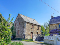 property to renovate for sale in Couesmes-VaucéMayenne Pays_de_la_Loire