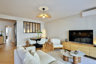 French property for sale in Nice, Alpes-Maritimes - €584,000 - photo 4