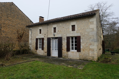 Maison à vendre à Le Fouilloux, Charente-Maritime, Poitou-Charentes, avec Leggett Immobilier