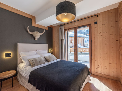 Top quality new build, ski in-ski out 5-bedroom property in an authentic village location – 3 Valleys