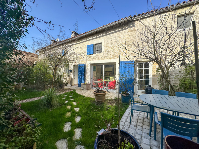 French property for sale in Matha, Charente-Maritime - €276,120 - photo 0