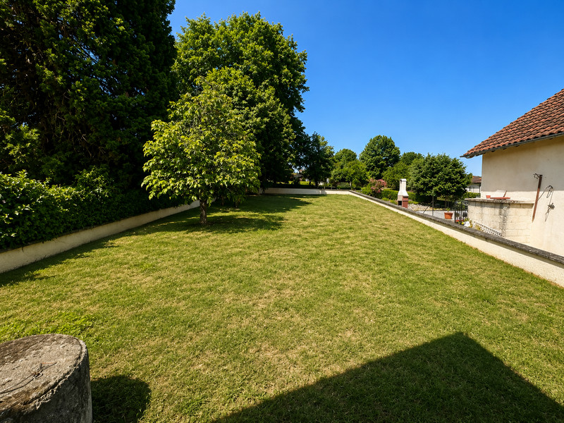 French property for sale in Nontron, Dordogne - €187,250 - photo 2