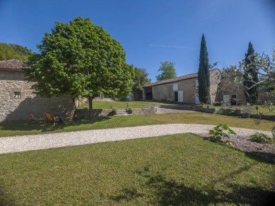French property for sale in Angoulême, Charente - €672,000 - photo 4