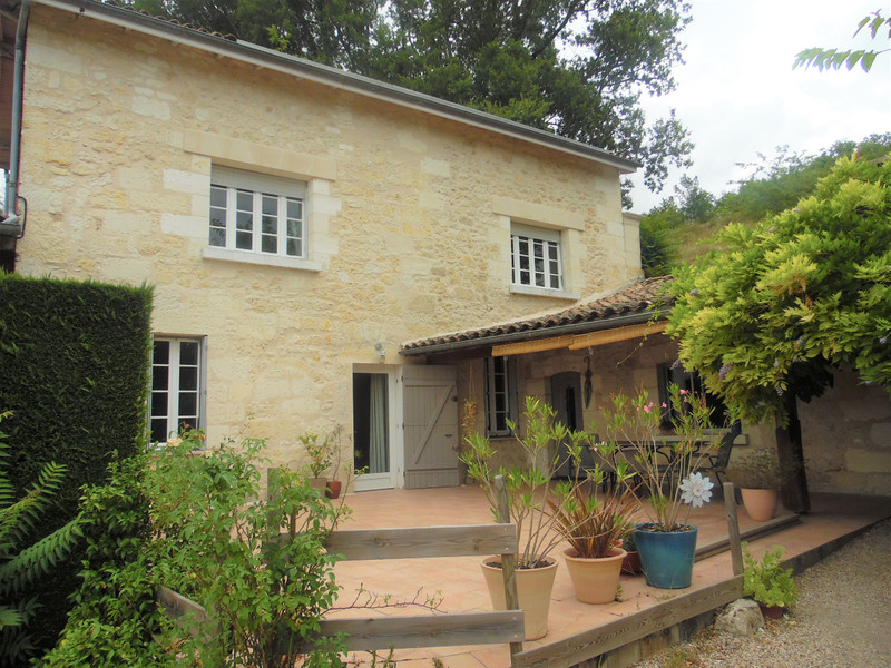 French property for sale in Fronsac, Gironde - photo 2