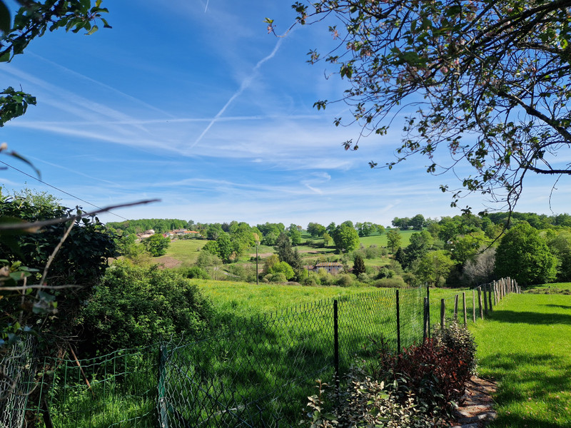 French property for sale in Cognac-la-Forêt, Haute-Vienne - €25,500 - photo 1