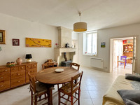 Maison à vendre à Asnières-la-Giraud, Charente-Maritime - 125.000 € - photo 4