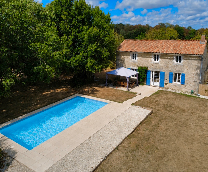 French property for sale in Nanteuil-en-Vallée, Charente - €299,950 - photo 0