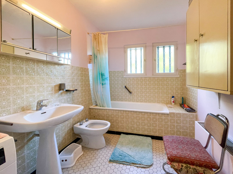 French property for sale in Fayence, Var - €498,000 - photo 5