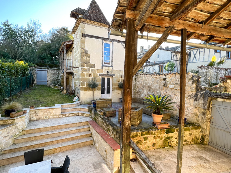 Maison à vendre à Lauzun, Lot-et-Garonne - 265 000 € - photo 1