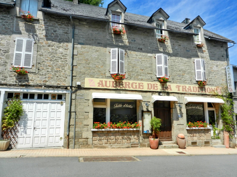 French property for sale in Corrèze, Corrèze - €415,000 - photo 0
